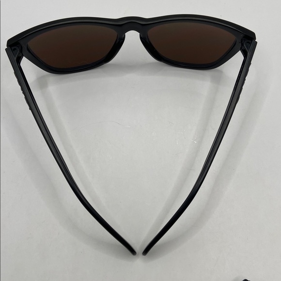 Vintage Oakley Frogskins Matte Black Sunglasses With Bronze Amber Lense main image 8